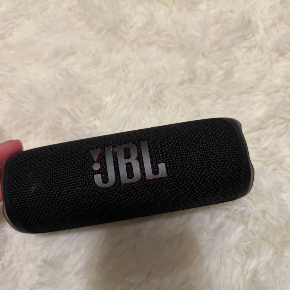 JBL Charcoal Bluetooth Speaker